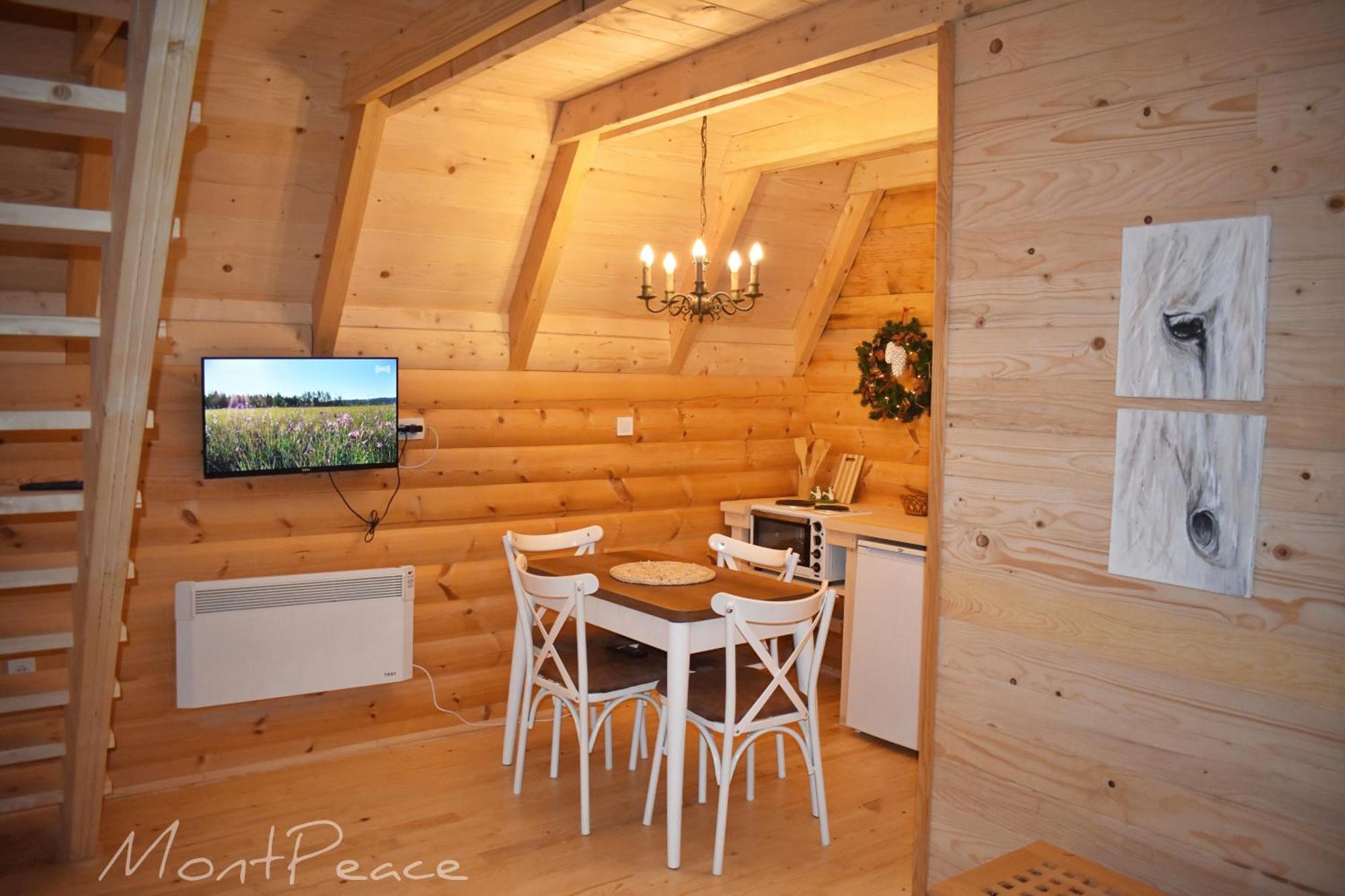 A-frame Mont Peace Apartment *